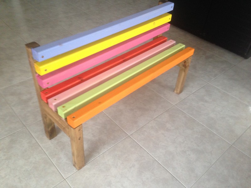 ספסל ילדים דגם צבעים